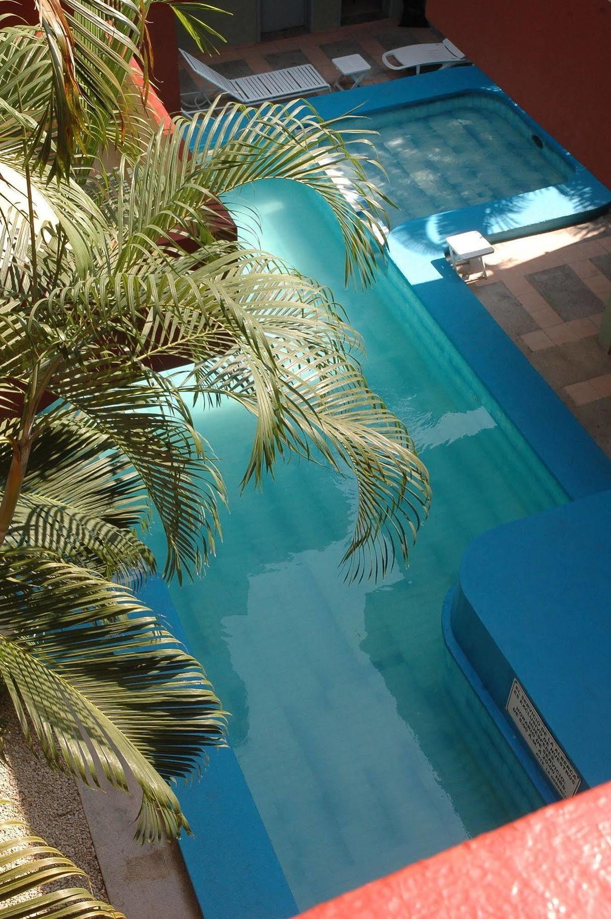 Hotel Marlon Chetumal Extérieur photo