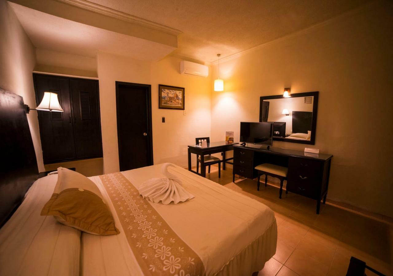 Hotel Marlon Chetumal Extérieur photo
